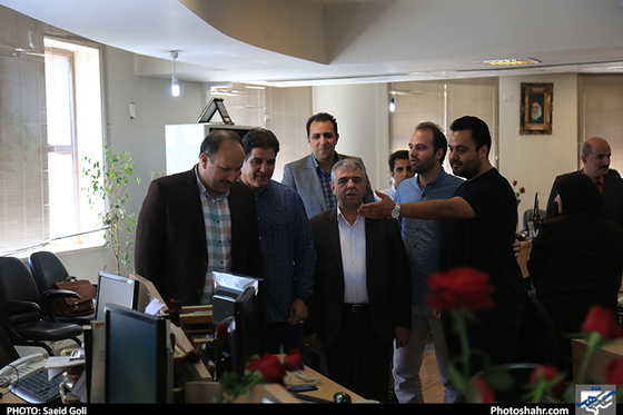 گزارش تصویری / بازدید مسئولین و شخصیت ها از روزنامه شهرآرا به مناسبت روز خبرنگار 