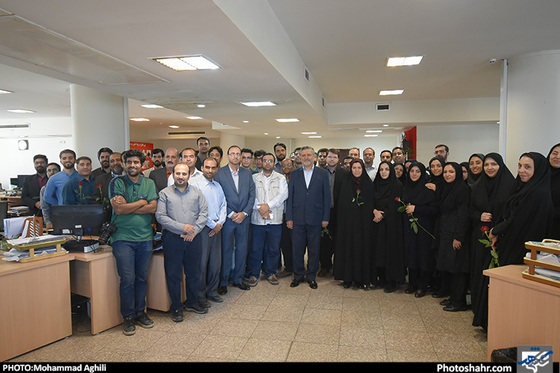 گزارش تصویری / بازدید مسئولین و شخصیت ها از روزنامه شهرآرا به مناسبت روز خبرنگار 
