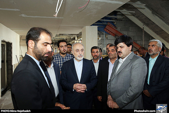 گزارش تصویری : بازدید علی اکبر صالحی و رئیس شورای شهر از دبیرستان انرژی اتمی مشهد / عکس:نیما نجف زاده/ شهرآرا