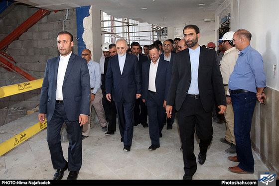 گزارش تصویری : بازدید علی اکبر صالحی و رئیس شورای شهر از دبیرستان انرژی اتمی مشهد / عکس:نیما نجف زاده/ شهرآرا
