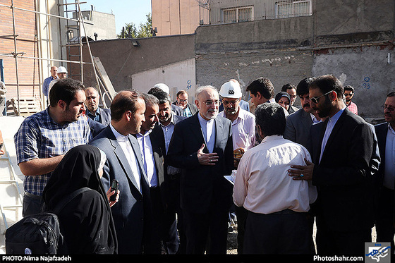 گزارش تصویری : بازدید علی اکبر صالحی و رئیس شورای شهر از دبیرستان انرژی اتمی مشهد / عکس:نیما نجف زاده/ شهرآرا