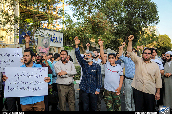 گزارش تصویری | تجمع اعتراض آمیز دانشجویان در اعتراض به نسل کشی مسلمانان در میانمار| عکس :سعید گلی /شهرآرا