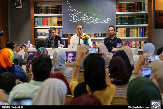 گزارش تصویری | جشن امضای آلبوم فروغ  با حضور علیرضا قربانی | عکس : سعید گلی /شهرآرا