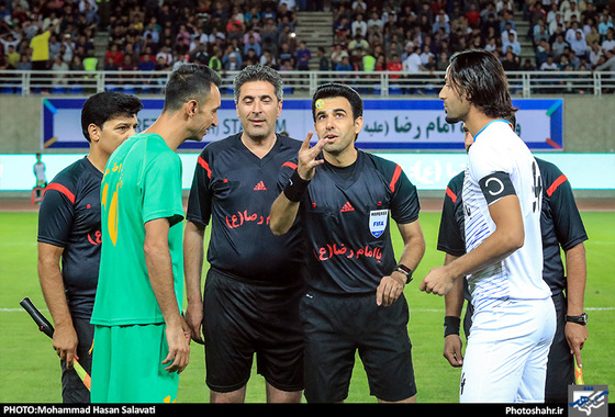 گزارش تصویری | دیدار دوستانه تیم های منتخب مشهد و منتخب کربلا | عکس :محمد حسن صلواتی /شهرآرا