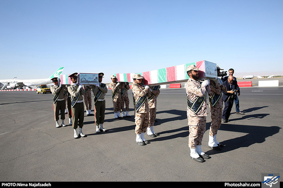 گزارش تصویری / استقبال از چهار شهید دفاع مقدس در مشهد / عکس :نیما نجف زاده /شهرآرا