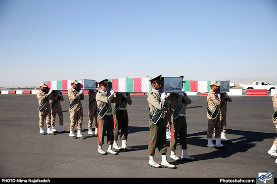 گزارش تصویری / استقبال از چهار شهید دفاع مقدس در مشهد / عکس :نیما نجف زاده /شهرآرا