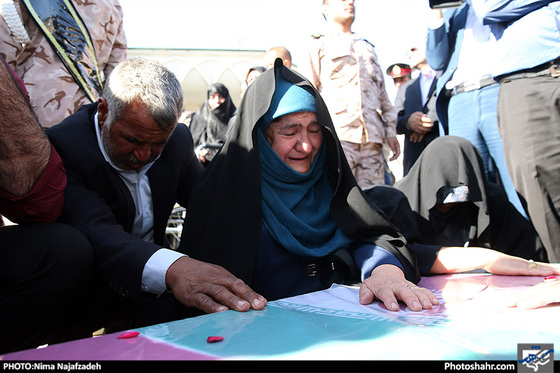 گزارش تصویری / استقبال از چهار شهید دفاع مقدس در مشهد / عکس :نیما نجف زاده /شهرآرا