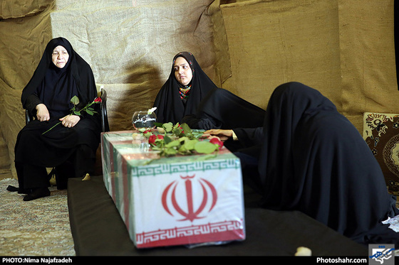 گزارش تصویری / استقبال از چهار شهید دفاع مقدس در مشهد / عکس :نیما نجف زاده /شهرآرا