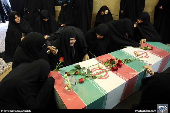 گزارش تصویری / استقبال از چهار شهید دفاع مقدس در مشهد / عکس :نیما نجف زاده /شهرآرا