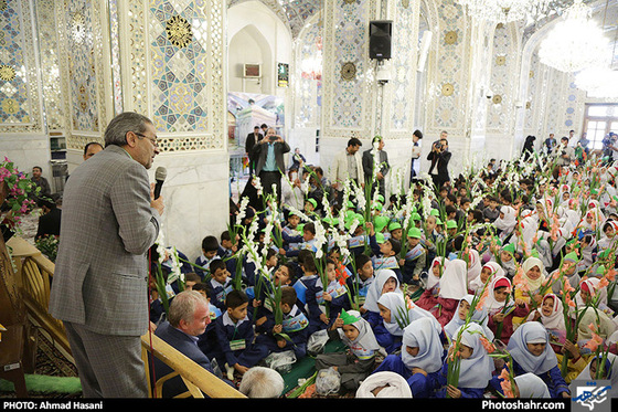 گزارش تصویری | جشن شکوفه‌ها در حرم رضوی | عکس :احمد حسنی/ شهرآرا