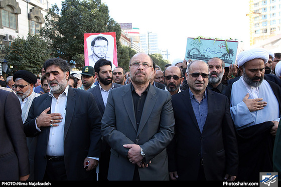 گزارش تصویری | تشییع پیکر مطهر چهار شهید دفاع مقدس و یک شهید مدافع حرم در مشهد | عکس: نیما نجف زاده /شهرآرا