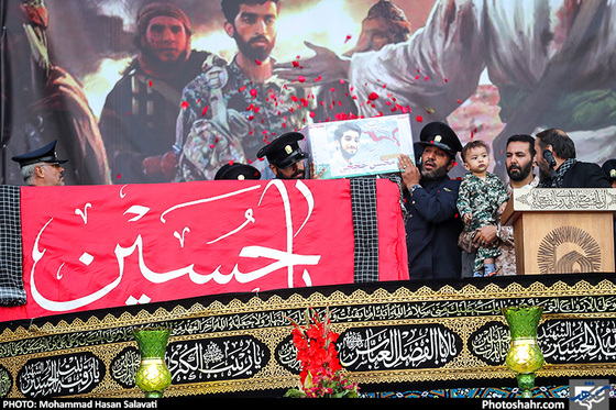 گزارش تصویری | مراسم وداع با پیکر شهید محسن حججی در حرم مطهر رضوی | عکس :محمد حسن صلواتی /شهرآرا