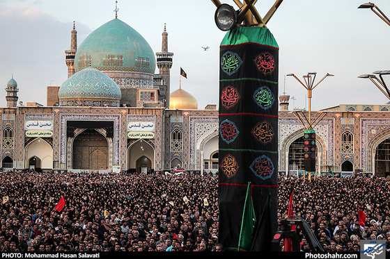 گزارش تصویری | مراسم وداع با پیکر شهید محسن حججی در حرم مطهر رضوی | عکس :محمد حسن صلواتی /شهرآرا