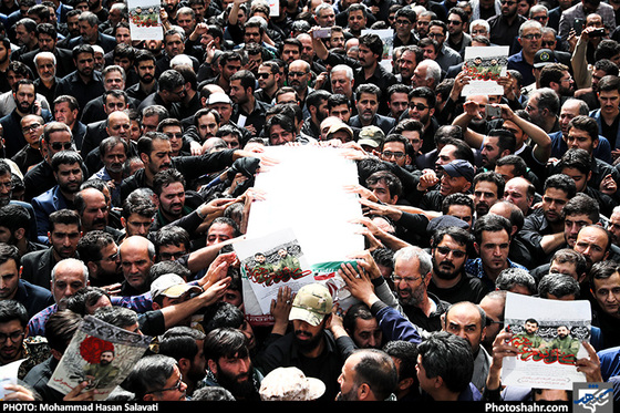 گزارش تصویری | تشییع پیکر شهدای مدافع حرم رضا سنجرانی و محمد رضا یزدانی | عکس : محمد حسن صلواتی /شهرآرا