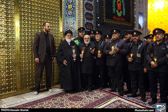 گزارش تصویری /آیین خطبه خوانی شب عاشورا در حرم مطهر رضوی /عکس : حسین شریعت/ شهرآرا
