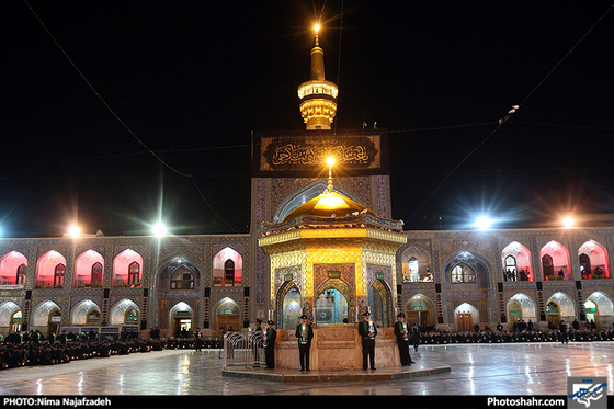 گزارش تصویری /آیین خطبه خوانی شب عاشورا در حرم مطهر رضوی /عکس : نیما نجف زاده/ شهرآرا