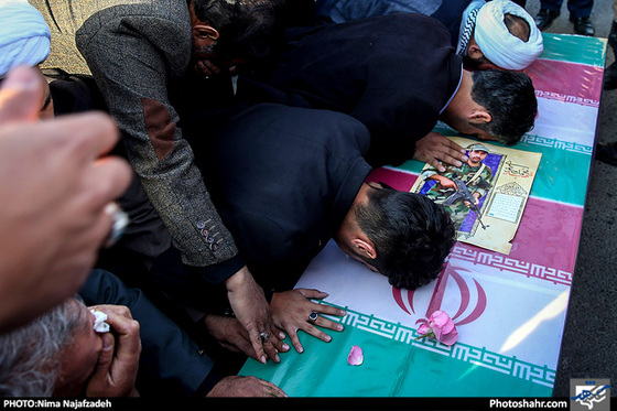 گزارش تصویری | استقبال از پیکر مطهر شهید مدافع حرم محمد جاودانی | عکس : نیما نجف زاده /شهرآرا