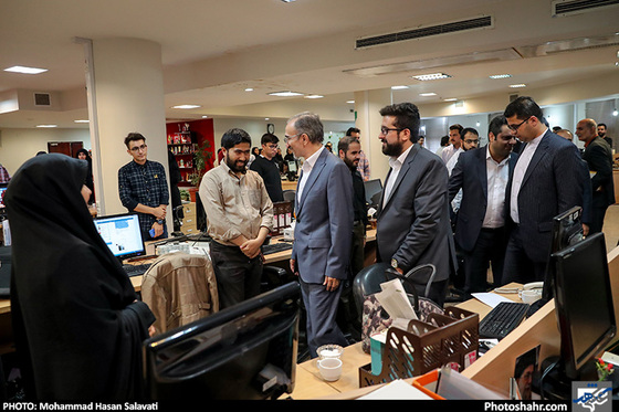 گزارش تصویری | بازدید قاسم تقی زاده خامسی شهردار مشهد از روزنامه شهرآرا | عکس:  محمد حسن صلواتی / شهرآرا