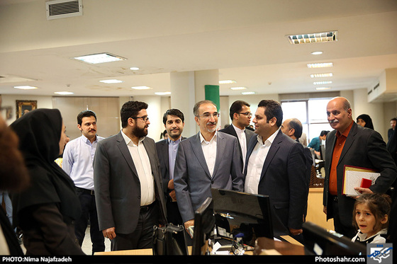 گزارش تصویری | بازدید قاسم تقی زاده خامسی شهردار مشهد از روزنامه شهرآرا | عکس: نیما نجف زاده / شهرآرا