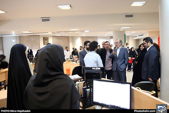 گزارش تصویری | بازدید قاسم تقی زاده خامسی شهردار مشهد از روزنامه شهرآرا | عکس: نیما نجف زاده / شهرآرا