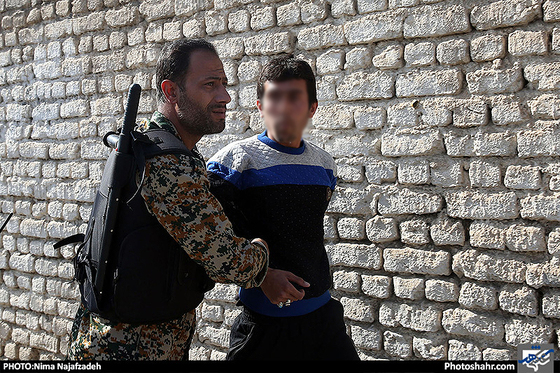 گزارش تصویری / پلمپ مراکز فروش مواد مخدر در حاشیه شهر / عکس : نیما نجف زاده /شهرآرا