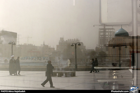 گزارش تصویری / گرد و غبار در مشهد / عکس :نیما نجف زاده /شهرآرا