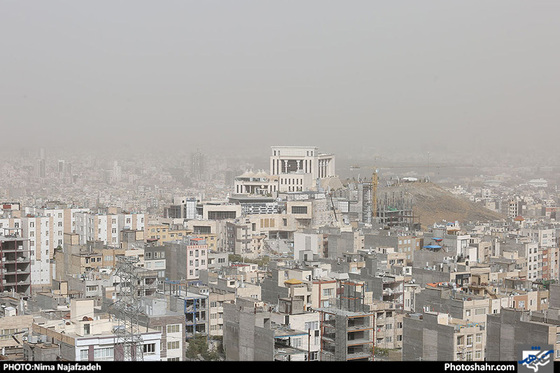 گزارش تصویری / گرد و غبار در مشهد / عکس :نیما نجف زاده /شهرآرا