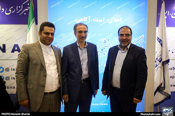 گزارش تصویری / بازدید تقی زاده خامسی شهردار مشهد از نمایشگاه مطبوعات/ عکس: حسین شریعت /شهرآرا