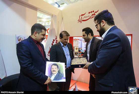 غرفه شهرآرا در هشتمین روز از نمایشگاه مطبوعات / عکس شهرآرا