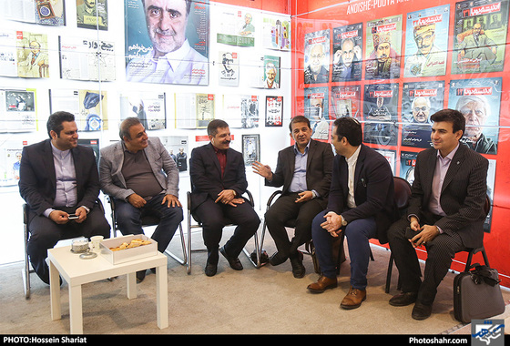 بازدید امیرشهلا ومسعود ریاضی عضوشورای شهر از نمایشگاه مطبوعات / عکس شهرآرا