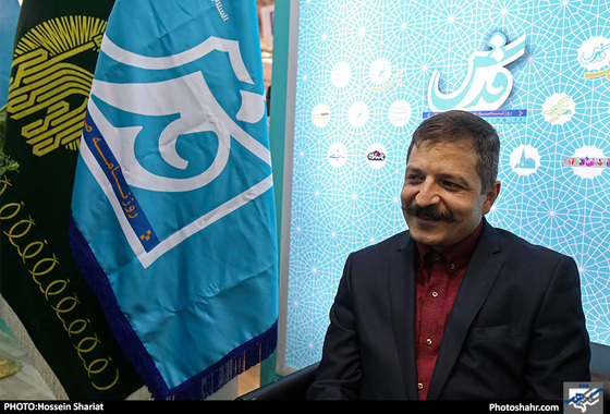 بازدید امیرشهلا ومسعود ریاضی عضوشورای شهر از نمایشگاه مطبوعات / عکس شهرآرا
