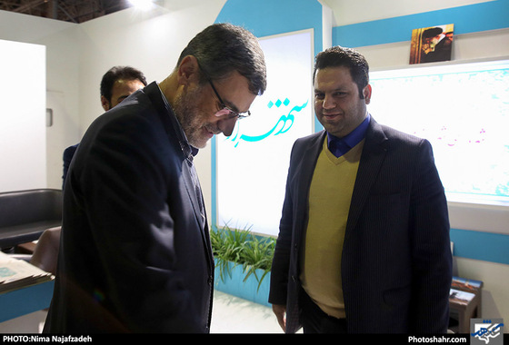 سخنرانی مدیرعامل موسسه شهرآرا در نوزدهمین نمایشگاه کتاب مشهد / عکس: نیما نجف زاده / شهرآرا
