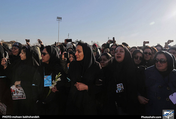 تشییع کوهنوردان خراسانی جان باخته‌ در بهمن اشترانکوه / عکس:محسن بخشنده / شهرآرا