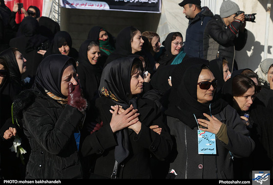 تشییع کوهنوردان خراسانی جان باخته‌ در بهمن اشترانکوه / عکس:محسن بخشنده / شهرآرا