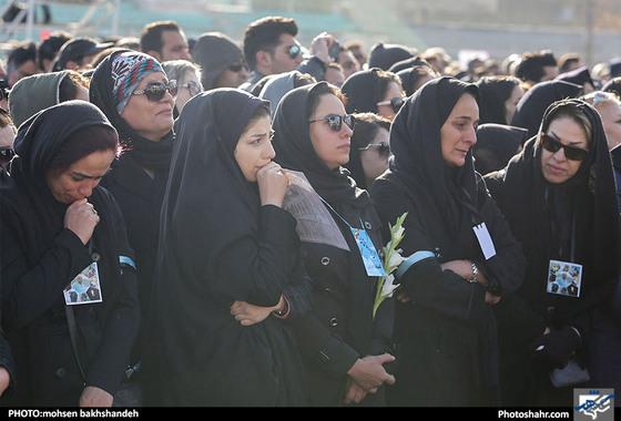 تشییع کوهنوردان خراسانی جان باخته‌ در بهمن اشترانکوه / عکس:محسن بخشنده / شهرآرا