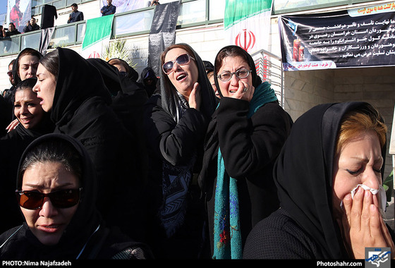 تشییع کوهنوردان خراسانی جان باخته‌ در بهمن اشترانکوه -2  / عکس:نیما نجف زاده / شهرآرا
