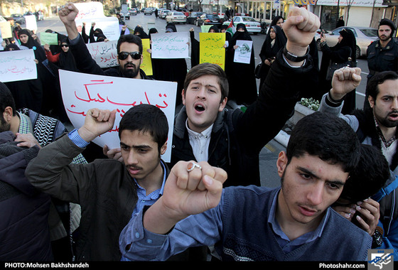 تجمع دانشجویان مشهدی در حمایت از قدس / عکس:محسن بخشنده / شهرآرا
