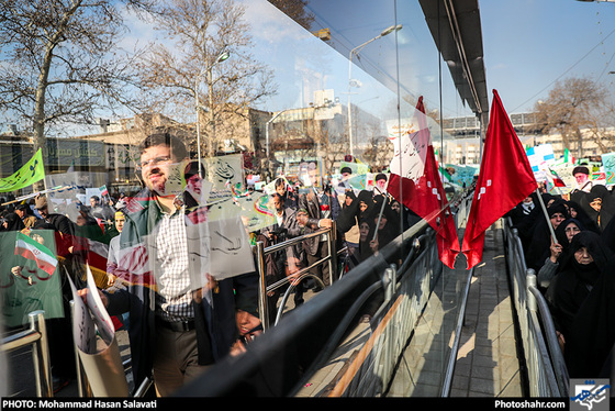 گزارش تصویری / راهپیمایی مردم مشهد در محکومیت اغتشاشات اخیر / عکس : محمد حسن صلواتی /شهرآرا