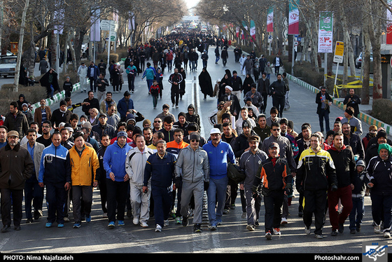 همایش بزرگ پیاده‌ روی خانوادگی در بوستان کوهسنگی / عکس: نیما نجف زاده / شهرآرا