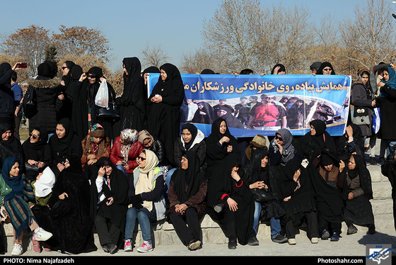 همایش بزرگ پیاده‌ روی خانوادگی در بوستان کوهسنگی / عکس: نیما نجف زاده / شهرآرا