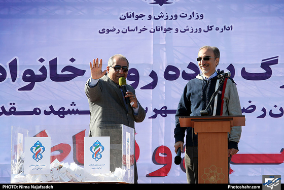 همایش بزرگ پیاده‌ روی خانوادگی در بوستان کوهسنگی / عکس: نیما نجف زاده / شهرآرا