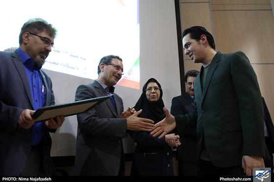 آیین تجلیل از برترین های دانشگاه فردوسی در بیست ودومین المپیاد دانشجویی کشور / عکس: نیما نجف زاده / شهرآرا