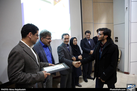 آیین تجلیل از برترین های دانشگاه فردوسی در بیست ودومین المپیاد دانشجویی کشور / عکس: نیما نجف زاده / شهرآرا