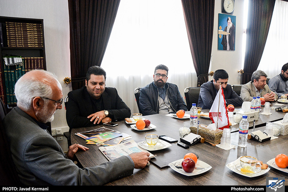 بازدید محمد رحیم نوروزیان فرماندار مشهد از موسسه فرهنگی شهرآرا / جواد کرمانی / شهرآرا