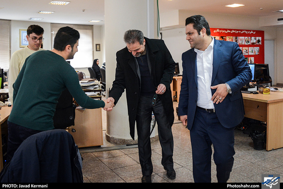 بازدید محمد حاجیان شهری عضو شورای شهر از موسسه فرهنگی شهرآرا / عکس: جواد کرمانی / شهرآرا