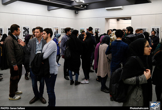 نمایشگاه گروهی عکس "خیابان" عکس: ساناز صفایی /شهرآرا  