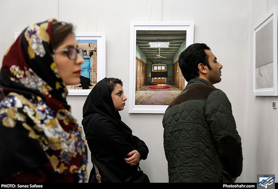 نمایشگاه گروهی عکس "خیابان" عکس: ساناز صفایی /شهرآرا  
