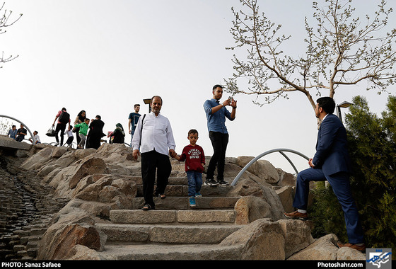 مسافران نوروزی در بوستان کوهسنگی / عکس: ساناز صفایی / شهرآرا