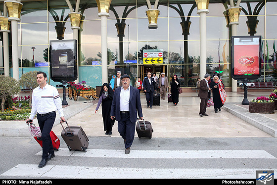 مسافران نوروزی در فرودگاه مشهد / عکس: نیما نجف زاده / شهرآرا
