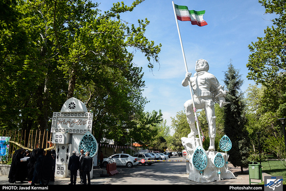 بازدید مدیرمسئول وتعدادی از کارکنان روزنامه شهرآرا از آسایشگاه جانبازان امام خمینی / عکس: جواد کرمانی /شهرآرا